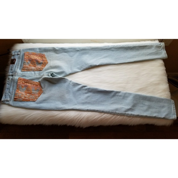 NWOT - Forever 21 Aztec Print Pocket Jeans - Picture 5 of 8